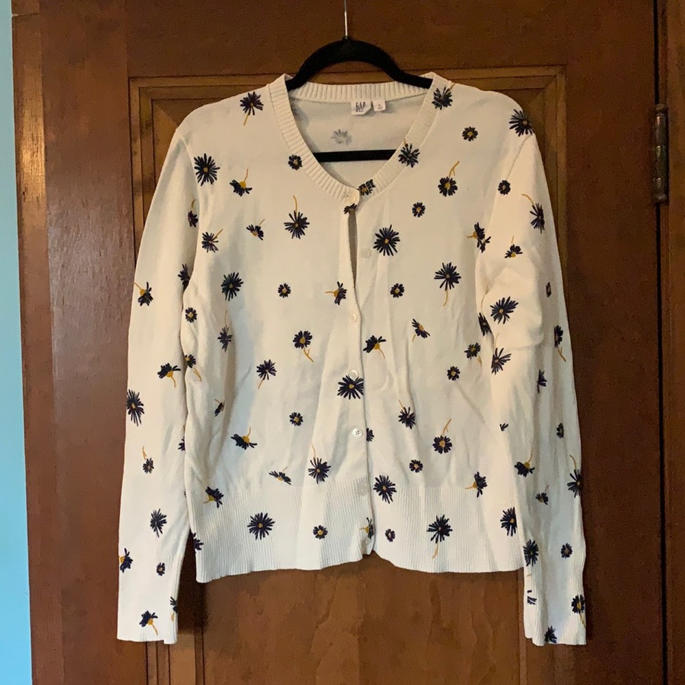 Gap Cream with navy and yellow flowers XL
